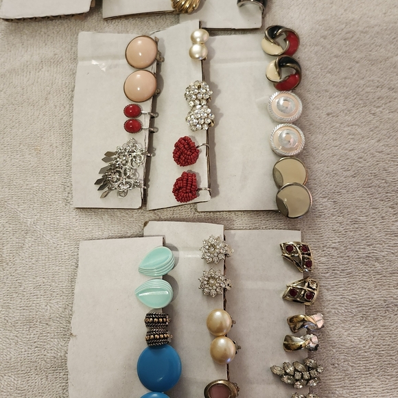 Elegant Multi-Color Earring Set - Picture 15 of 15